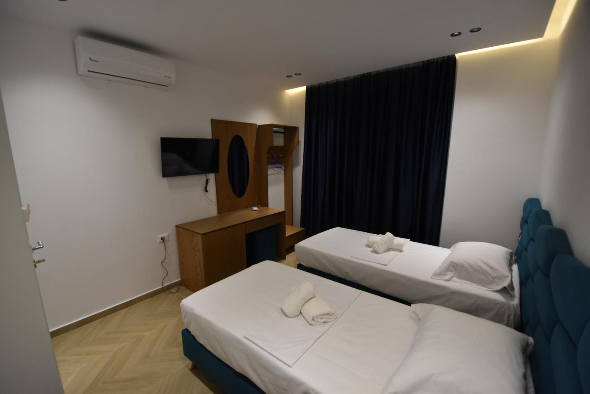 Agimi Hotel Ksamil Exteriör bild